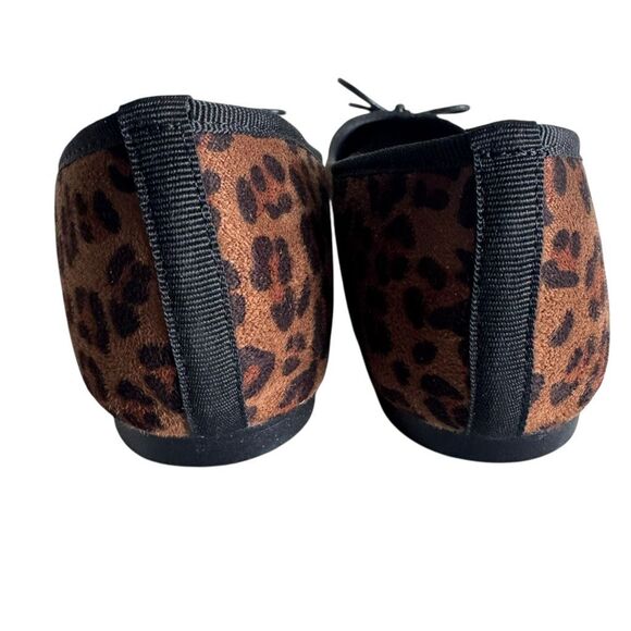 Leopard Pointy Toe Ballet Flats With Bows - Picture 4 of 9